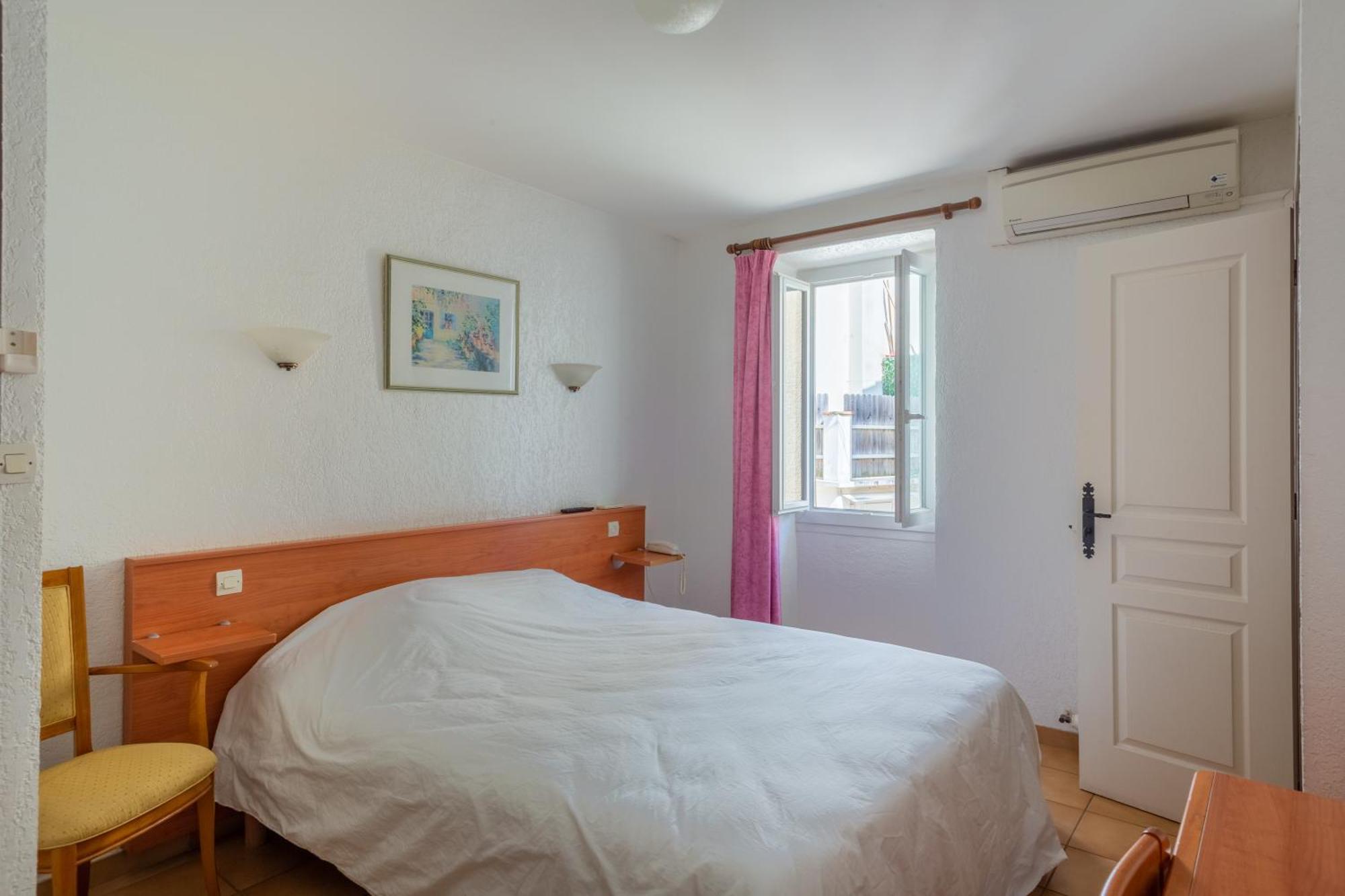 Logis Hotel Beausejour Berre-les-Alpes ภายนอก รูปภาพ