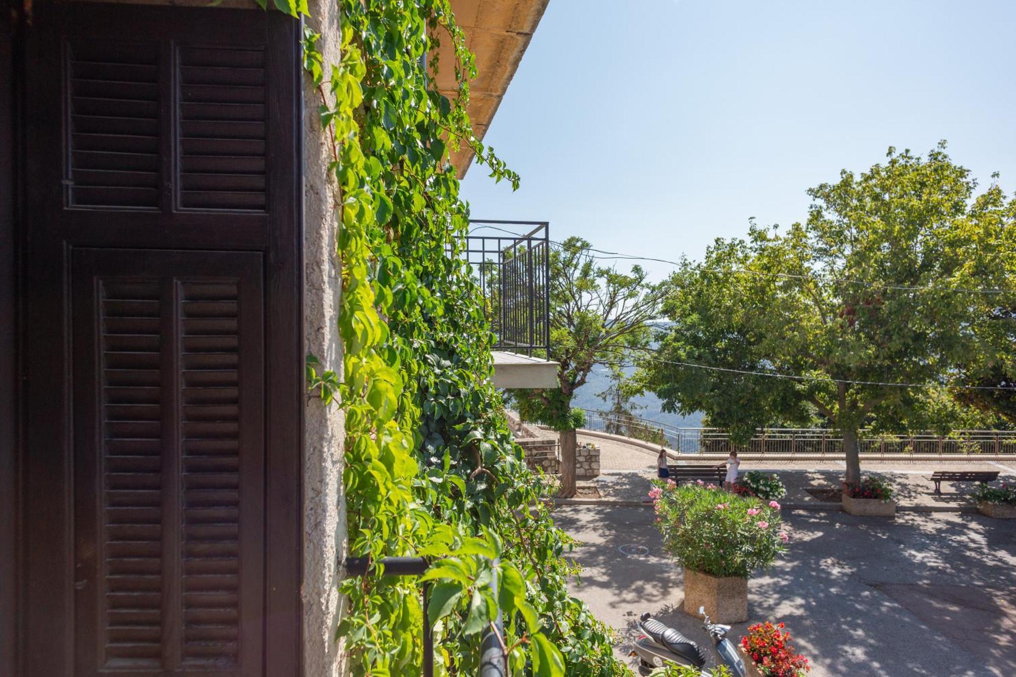 Logis Hotel Beausejour Berre-les-Alpes ภายนอก รูปภาพ